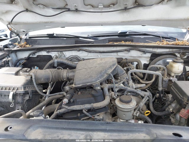 5TFRX5GN8HX084315 Toyota Tacoma Sr