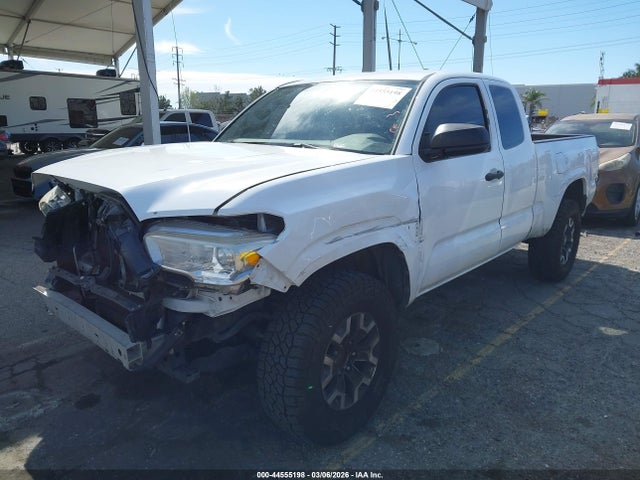 5TFRX5GN8HX084315 Toyota Tacoma Sr