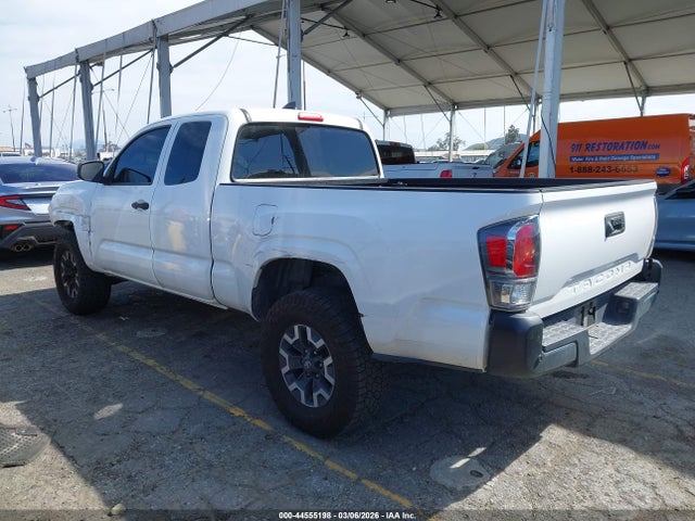 5TFRX5GN8HX084315 Toyota Tacoma Sr