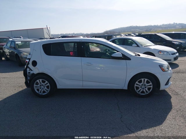 1G1JG6SB2K4142646 Chevrolet Sonic Lt Auto