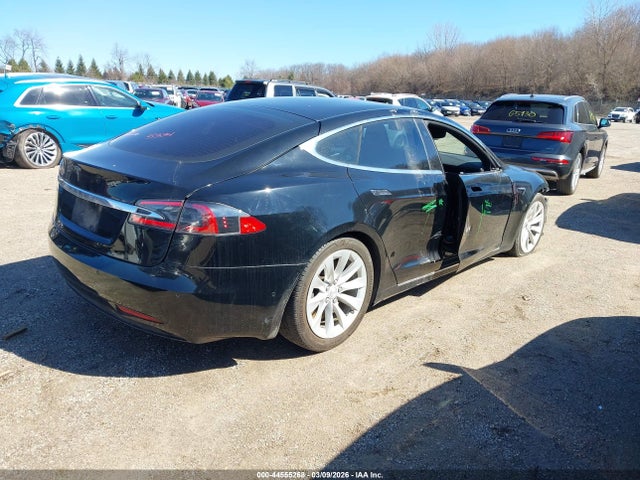 2018 TESLA MODEL S 5YJSA1E20JF297599 Photo 3