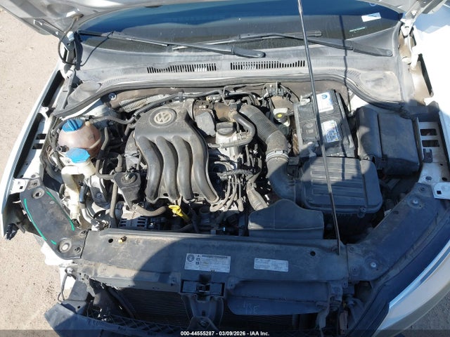 3VW2K7AJ7FM400269 Volkswagen Jetta 2.0l S