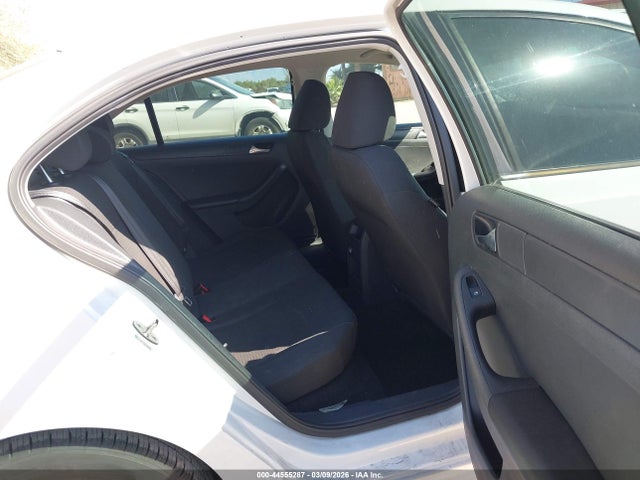 3VW2K7AJ7FM400269 Volkswagen Jetta 2.0l S