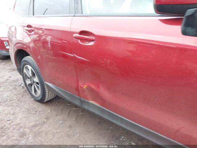44555305 :رقم المزاد ، JF2SJAEC2JH477208 vin ، 2018 Subaru Forester 2.5i Premium مزاد بيع