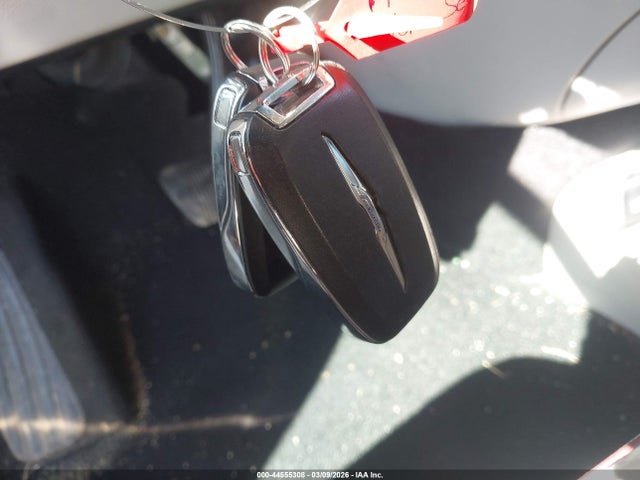 44555308 :رقم المزاد ، 2C4RC1GG2HR762867 vin ، 2017 Chrysler Pacifica Limited مزاد بيع