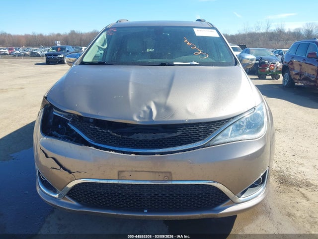 44555308 :رقم المزاد ، 2C4RC1GG2HR762867 vin ، 2017 Chrysler Pacifica Limited مزاد بيع