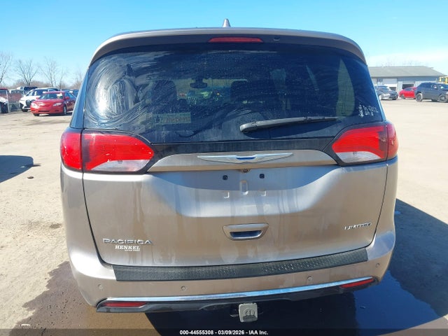 44555308 :رقم المزاد ، 2C4RC1GG2HR762867 vin ، 2017 Chrysler Pacifica Limited مزاد بيع
