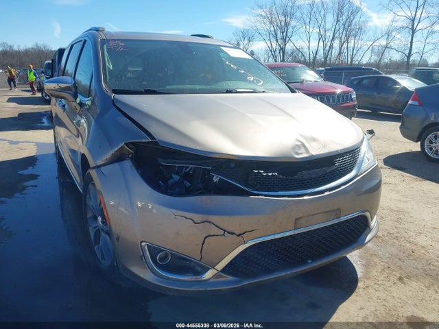 44555308 :رقم المزاد ، 2C4RC1GG2HR762867 vin ، 2017 Chrysler Pacifica Limited مزاد بيع