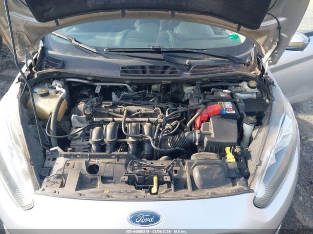 Ford FIESTA SE 2014 3FADP4EJXEM195265 Image 10