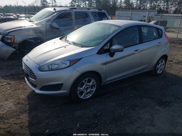 Ford FIESTA SE 2014 3FADP4EJXEM195265 Image 2