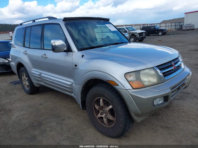 2001 MITSUBISHI MONTERO JA4MW51RX1J014018