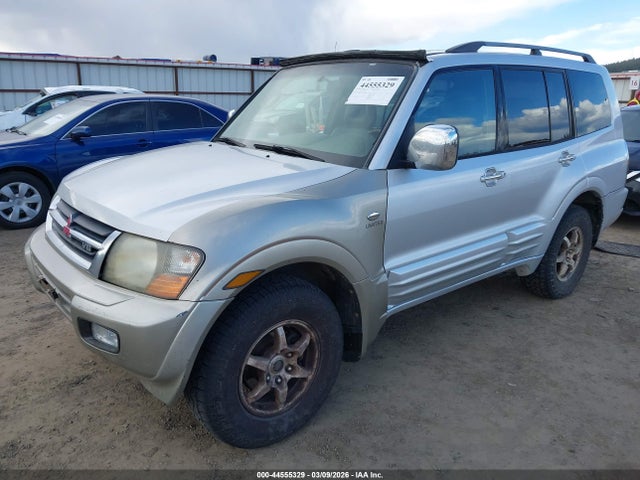 2001 MITSUBISHI MONTERO JA4MW51RX1J014018 Photo 1