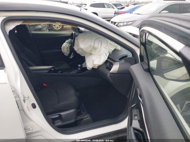 2019 TOYOTA C-HR JTNKHMBX5K1025567 Photo 4
