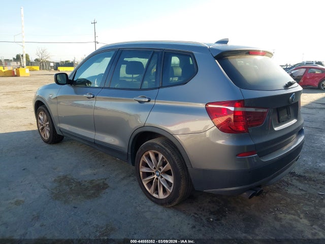 2013 BMW X3 5UXWX9C54D0A10488 Photo 2