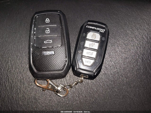 44555369 :رقم المزاد ، JN1BV7AR2FM401604 vin ، 2015 Infiniti Q50 Premium مزاد بيع
