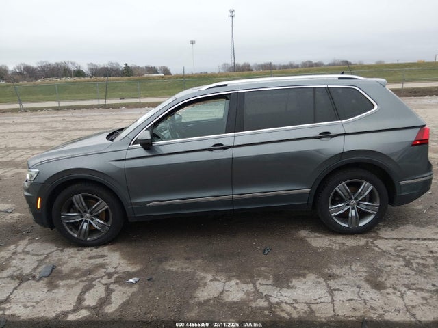 2018 Volkswagen Tiguan 2.0t Sel Premium მანქანა იყიდება აუქციონზე, vin: 3VV4B7AX6JM132423, აუქციონის ნომერი: 44555399