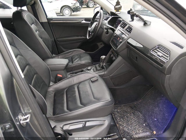 2018 Volkswagen Tiguan 2.0t Sel Premium მანქანა იყიდება აუქციონზე, vin: 3VV4B7AX6JM132423, აუქციონის ნომერი: 44555399