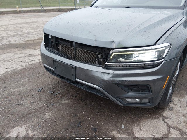 2018 Volkswagen Tiguan 2.0t Sel Premium მანქანა იყიდება აუქციონზე, vin: 3VV4B7AX6JM132423, აუქციონის ნომერი: 44555399