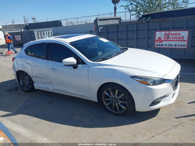 3MZBN1L39JM270409 Mazda Mazda3 Touring