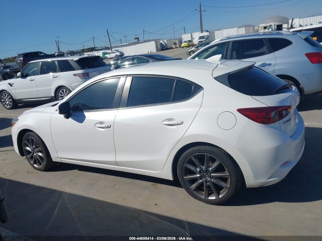 3MZBN1L39JM270409 Mazda Mazda3 Touring