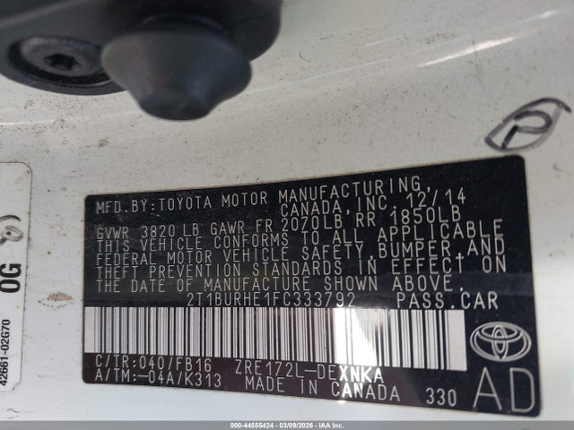 44555424 :رقم المزاد ، 2T1BURHE1FC333792 vin ، 2015 Toyota Corolla Le مزاد بيع