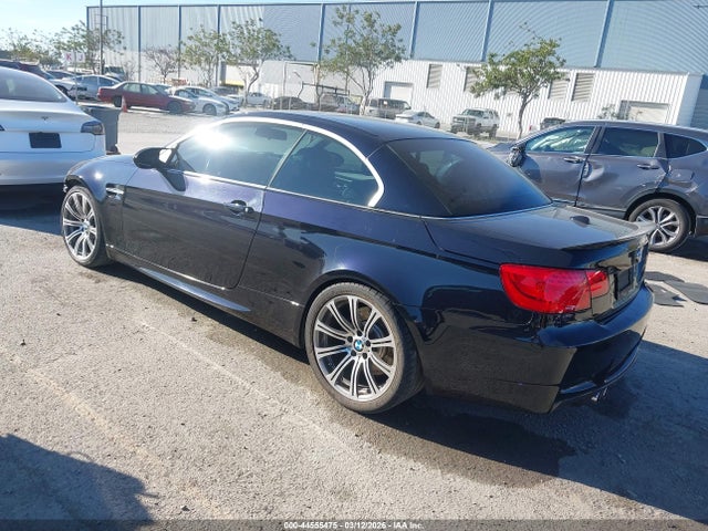 2011 BMW M3 WBSDX9C50BE399189 Photo 2