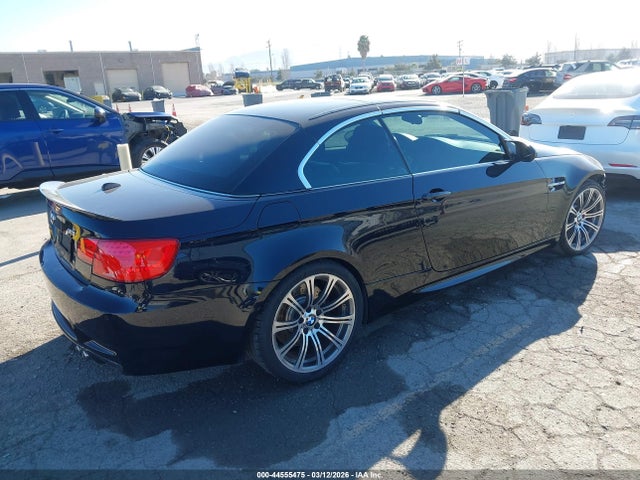 2011 BMW M3 WBSDX9C50BE399189 Photo 3