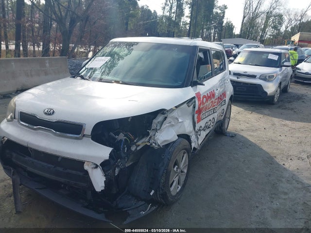 44555524 :رقم المزاد ، KNDJN2A20F7809080 vin ، 2015 Kia Soul مزاد بيع