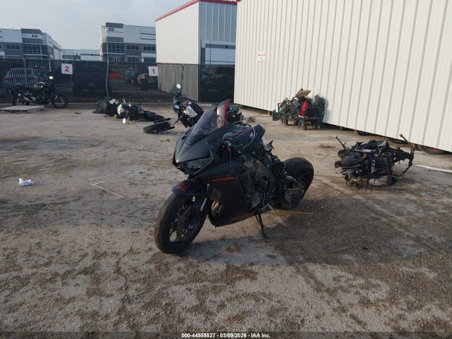 2017 HONDA CBR1000 JH2SC7750HK000663 Photo 1