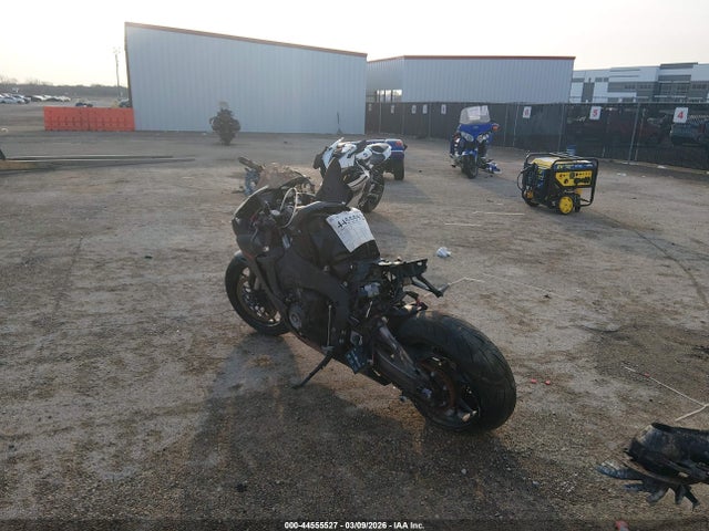 2017 HONDA CBR1000 JH2SC7750HK000663 Photo 2