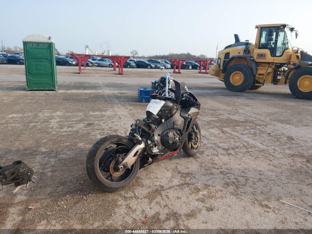 2017 HONDA CBR1000 JH2SC7750HK000663 Photo 3