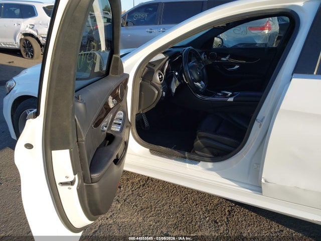 55SWF4JB7GU150911 Mercedes-Benz C 300 Sport