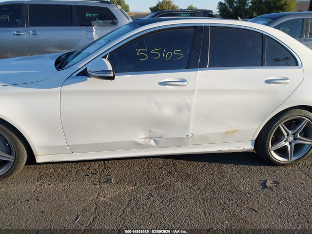55SWF4JB7GU150911 Mercedes-Benz C 300 Sport