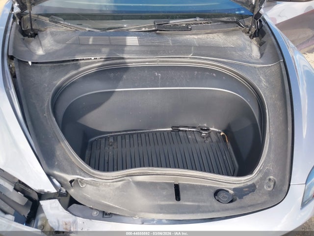 2025 TESLA MODEL 3 5YJ3E1EA9SF990432 Photo 9