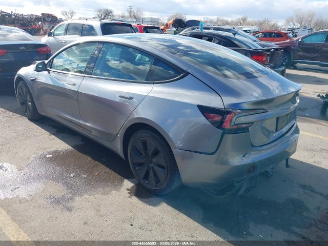 2025 TESLA MODEL 3 5YJ3E1EA9SF990432 Photo 2