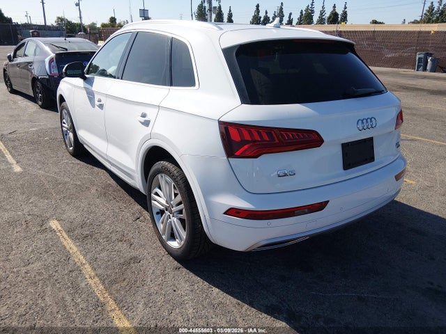 WA1BNAFY4J2050459 Audi Q5 2.0t Premium/2.0t Tech Premium