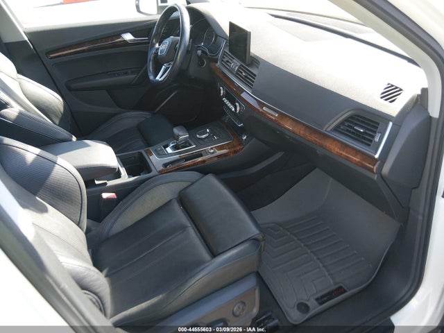 WA1BNAFY4J2050459 Audi Q5 2.0t Premium/2.0t Tech Premium