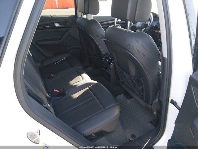 WA1BNAFY4J2050459 Audi Q5 2.0t Premium/2.0t Tech Premium