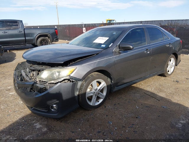 44555614 :رقم المزاد ، 4T1BF1FK9DU277293 vin ، 2013 Toyota Camry Se مزاد بيع