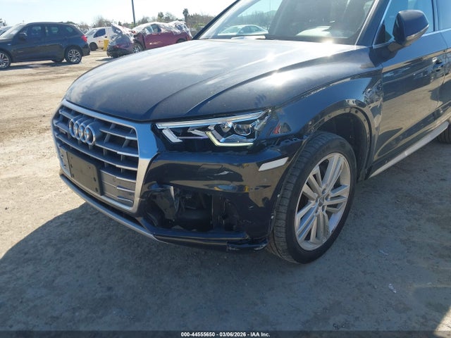 WA1BNAFY9J2213803 Audi Q5 2.0t Premium/2.0t Tech Premium