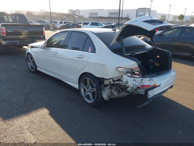 Aukcja sprzedaży 2011 Mercedes-benz C 300 Luxury/sport, vin: WDDGF5EB6BR147271, numer aukcji: 44555653