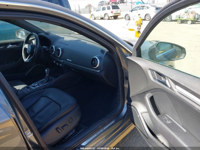 2018 AUDI A3 E-TRON WAUTPBFF9JA098504 Photo 4