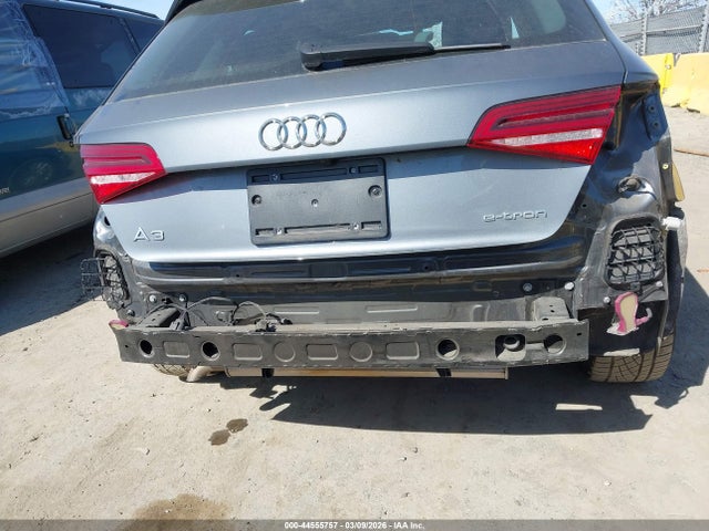 2018 AUDI A3 E-TRON WAUTPBFF9JA098504 Photo 5