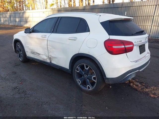 2018 MERCEDES-BENZ GLA 250 WDCTG4GB1JJ466999 Photo 2