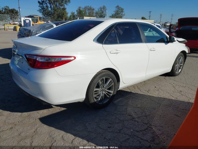 4T1BF1FKXHU759518 Toyota CAMRY SE