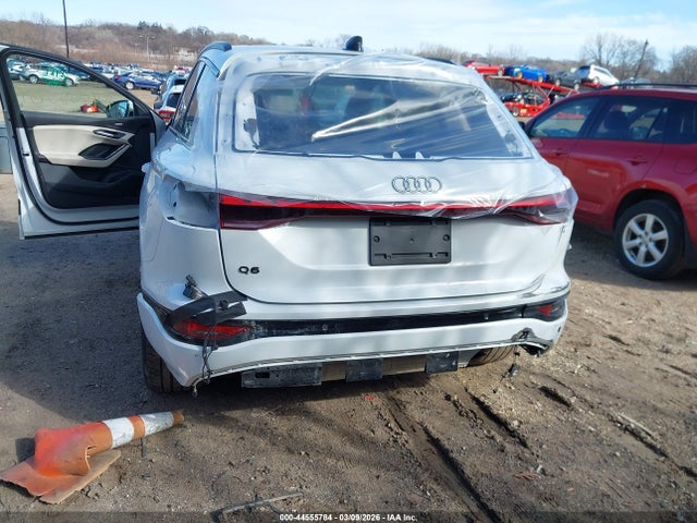 Aukcja sprzedaży 2025 Audi Q6 E-tron Premium Plus Quattro, vin: WA124BGF5SA009111, numer aukcji: 44555784