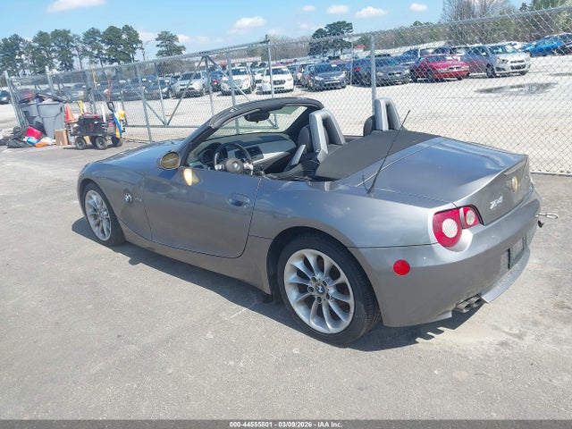 2005 BMW Z4 4USBT33585LS54063 Photo 2