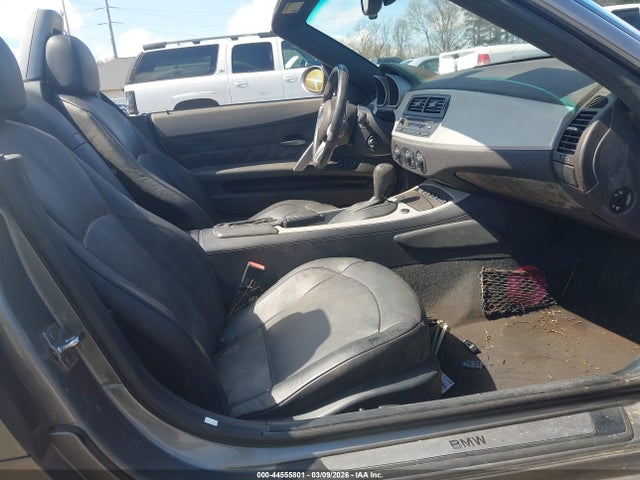 2005 BMW Z4 4USBT33585LS54063 Photo 4