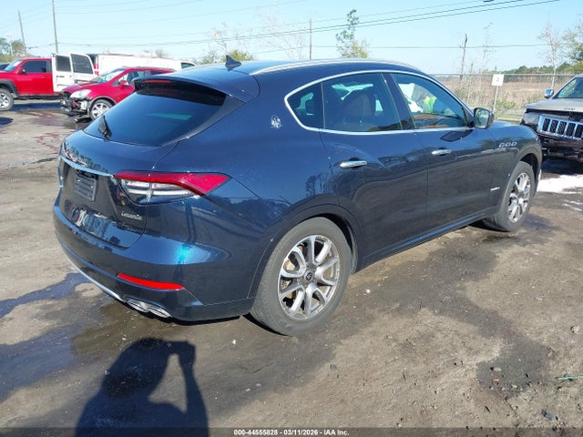 2021 MASERATI LEVANTE ZN661XUL8MX357507 Photo 3