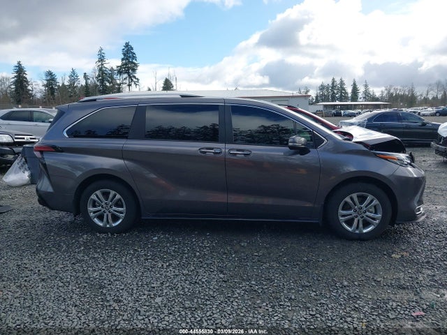Toyota Sienna Platinum 2024 5TDESKFC0RS143358 Image 13